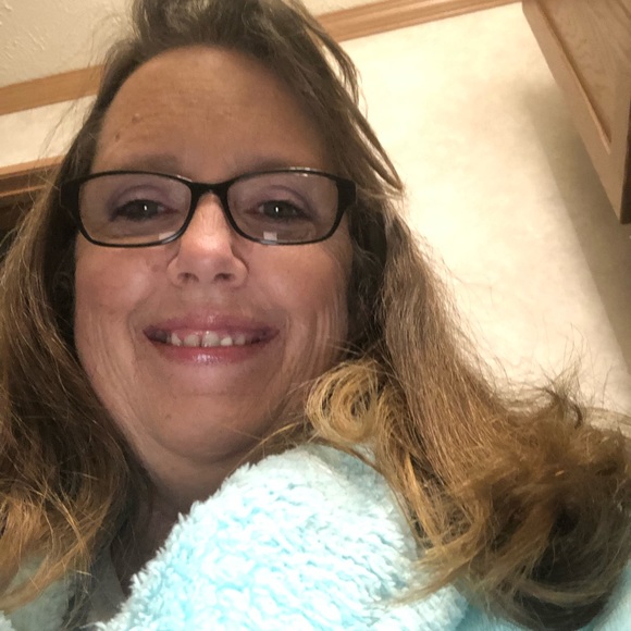 Meet your Posher, Laura - Picture 4 of 8